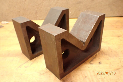 2 OLDER MADE IN ENGLAND ECLIPSE V-BLOCKS WITH MATCHING NUMBERS MACHINIST TOOLING