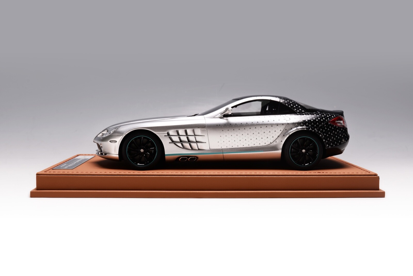 メルセデス ベンツ VISION SLR Roadster 1/18 未開封 メルセデス