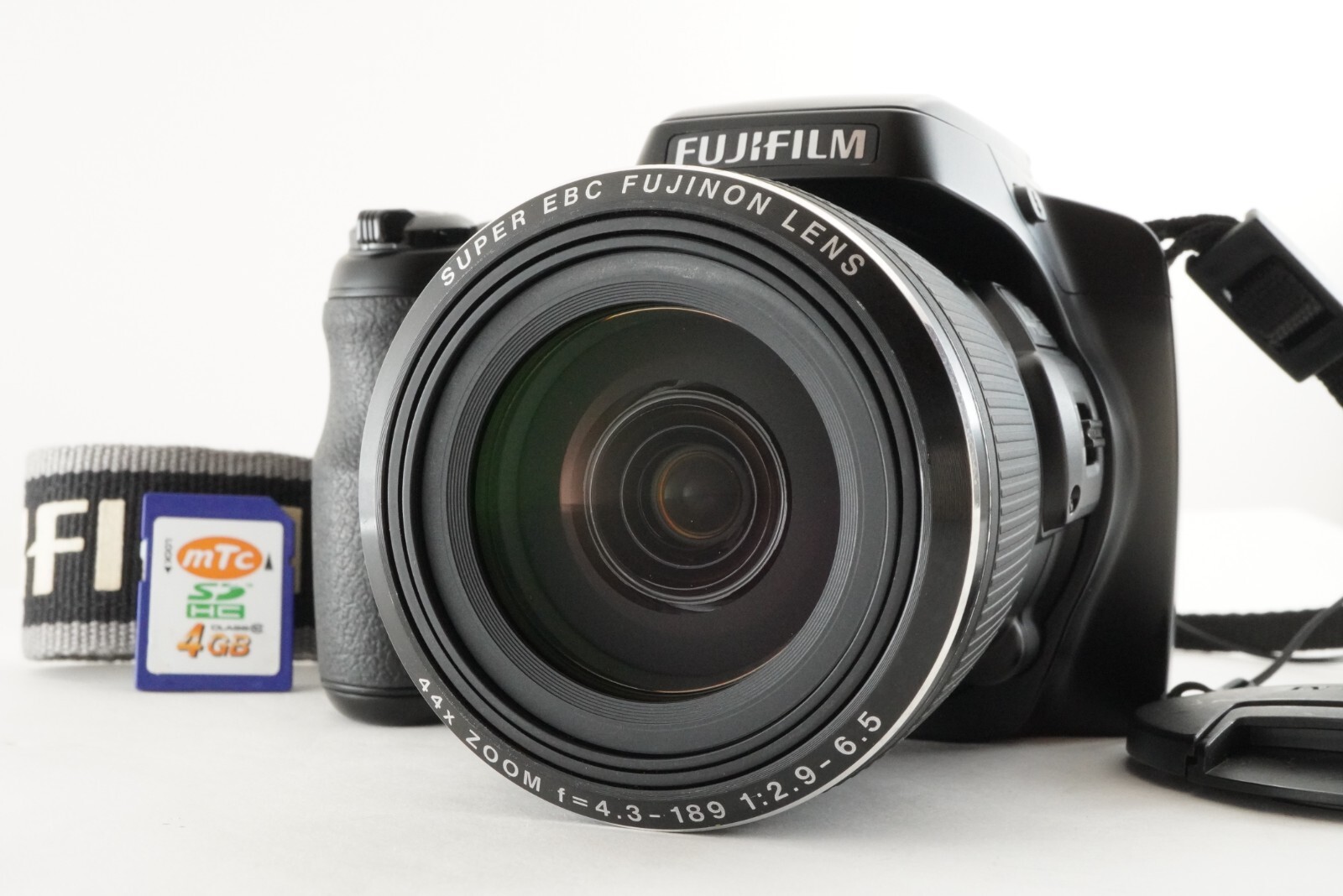 FUJIFILM FinePix S8400 デジタルカメラ FUJIFILM FINEPIX S8400 Black With 4GB SDHC Card Digital