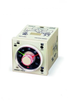 Omron H3CR-AP Time Relay 1.2s-300h 100-240V H3CRAP
