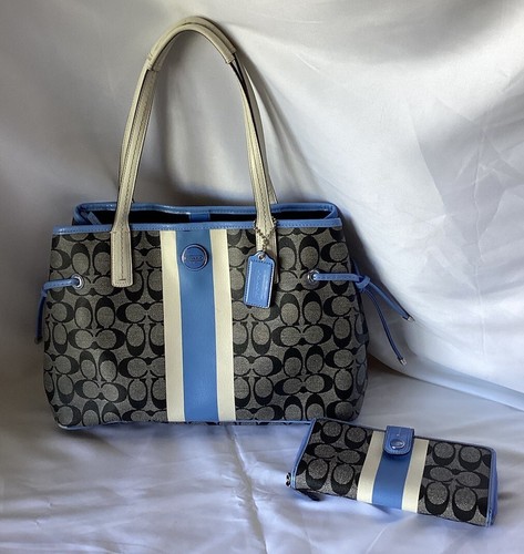Coach F22908 Signature Stripe Coated Canvas LG Shoulder Tote