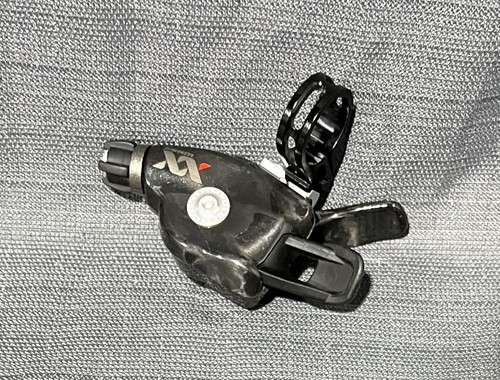 Sram XO シフタートリガーフロント 2S Carbon Cover SRAM XX Carbon Trigger Shifter MTB 2 Speed Left / Front