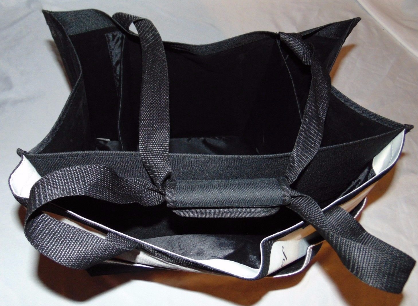 NWOT Pampered Chef Black Canvas Consultant Tote Measures 17.5
