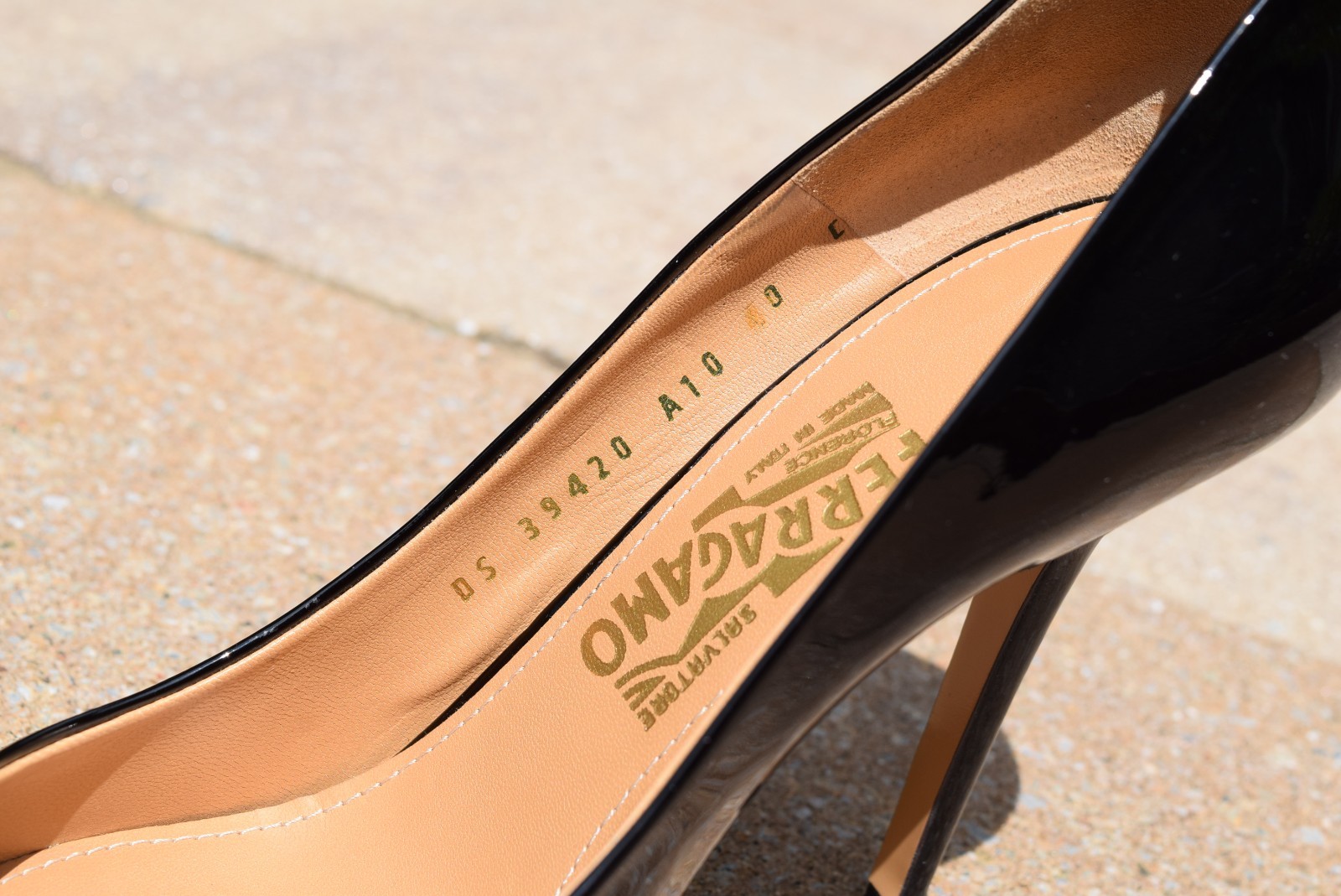 Pre-owned Ferragamo Salvatore  Susi Pump Classic Patent Leather Black Sz 10 Nero