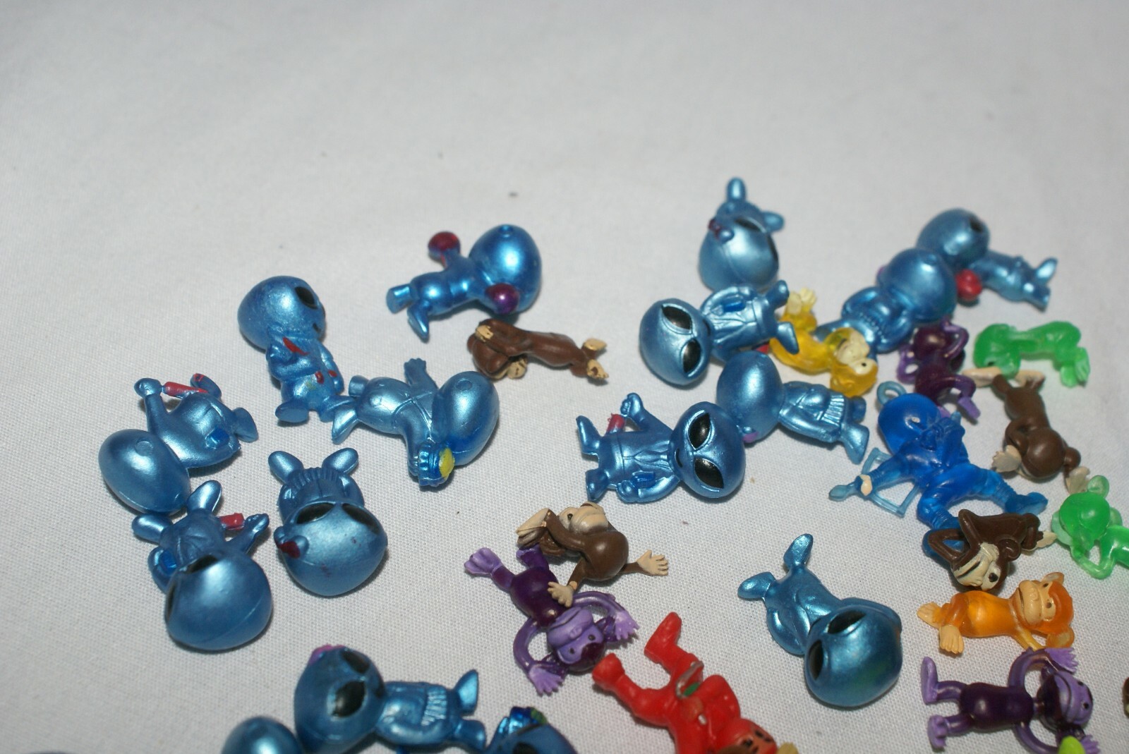 Vintage Gumball Machine Prize LOT Aliens Monkeys Ninjas