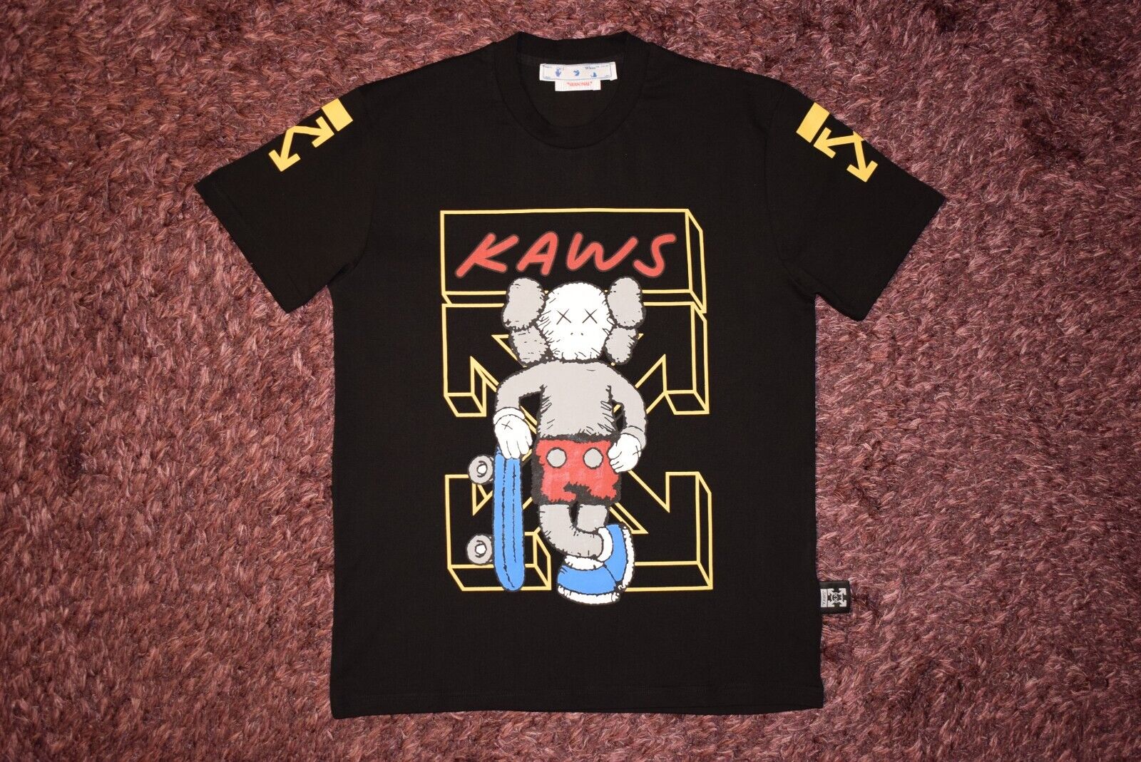 Off-White x KAWS Black Men T-shirt Sz S / #00763 / | eBay Off-White x KAWS Black Men T-shirt Sz S / #00763 / | eBay