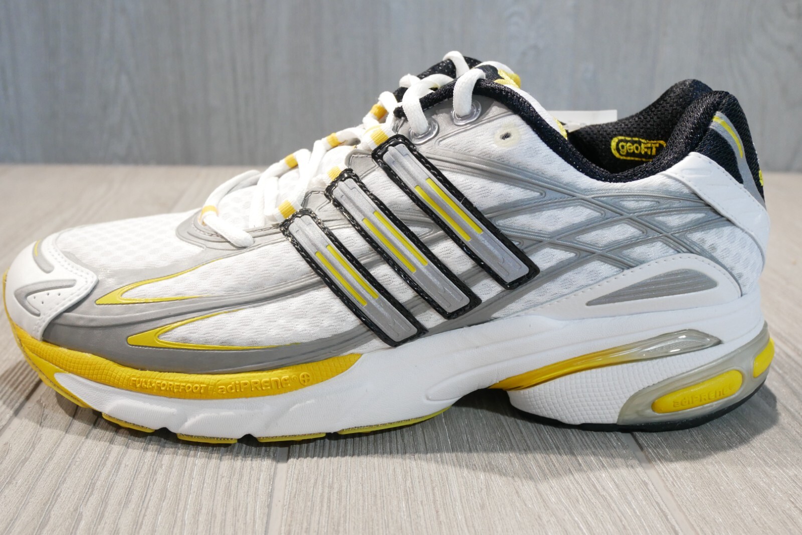 New Rare Vintage Adidas Adistar Cushion White Yellow Shoes