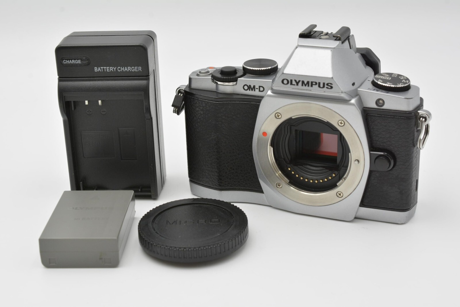 Canon EOS 5 & Olympus OM-10 一眼レフカメラセット Canon EOS 5 & Olympus OM-10 一眼レフカメラセット Canon EOS 5