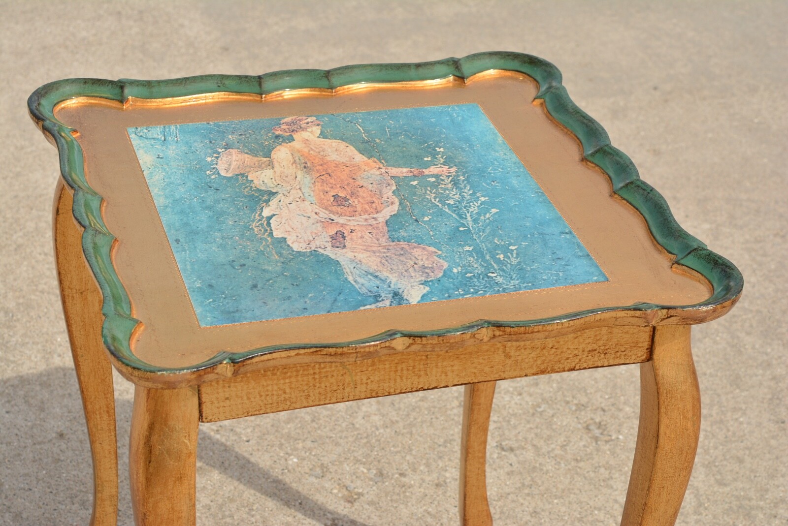 Neiman Marcus Florentine Giltwood Gold Italy Flora Pompeii Fresco Accent Table