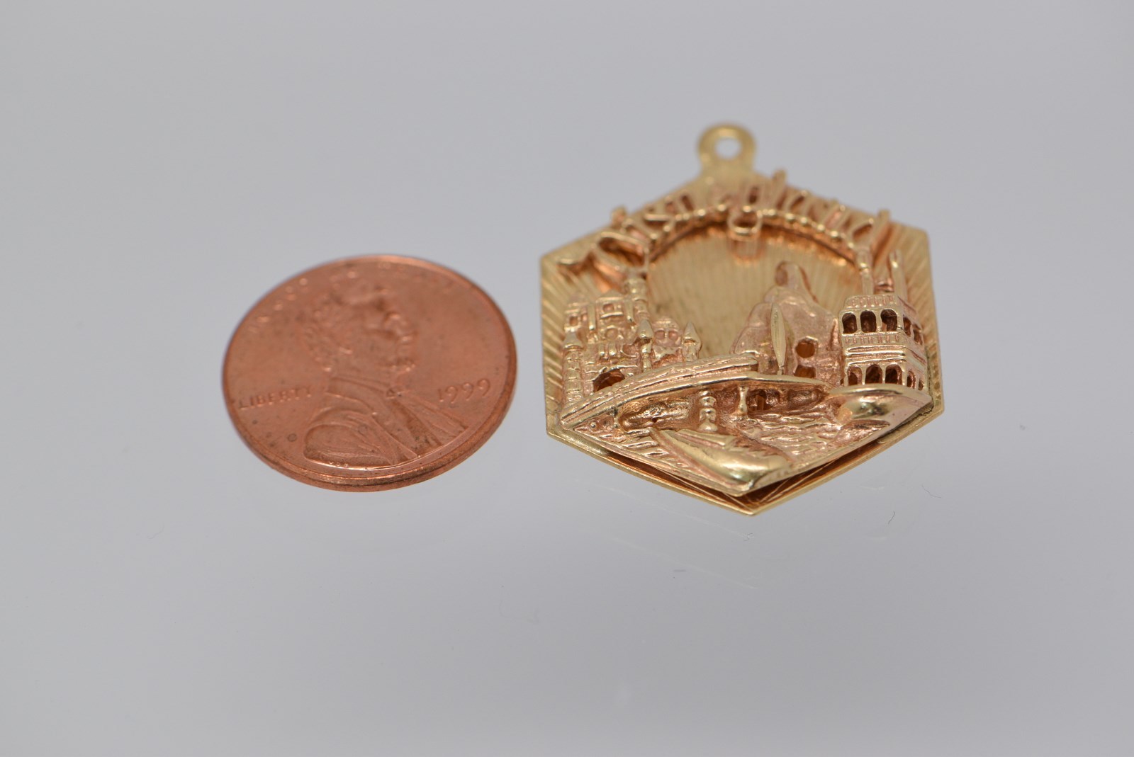 14K YG DISNEYLAND 3-D Souvenir Charm/Pendant Yellow Gold WALT DISNEY PROD