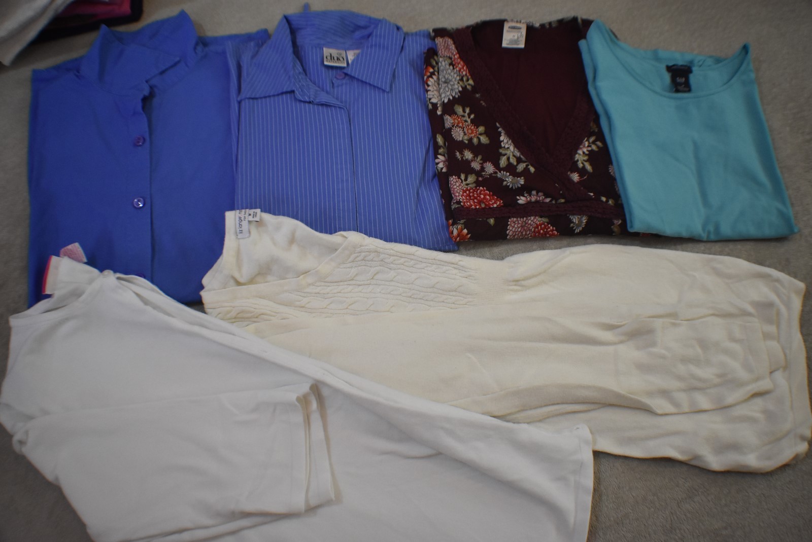 LOT OF 44 MATERNITY CLOTHES Medium Summer Fall Winter