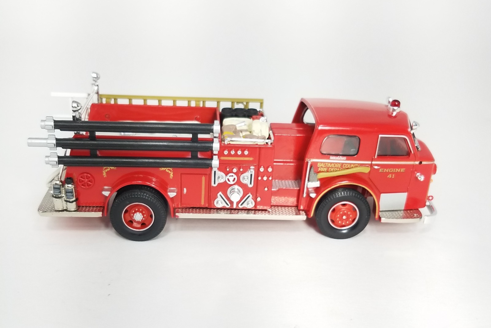 corgi heroes under fire alf 700 closed cab baltimore country MD 1.50 scale