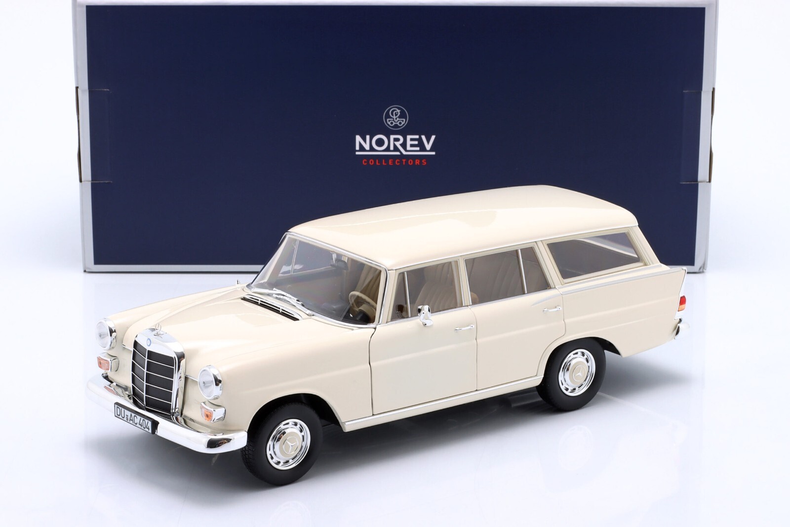 らびす 　NOREV Mercedes-Benz 200 T 1/18 1/18 Norev 1982 Mercedes-Benz 200 T (S123) (English Red