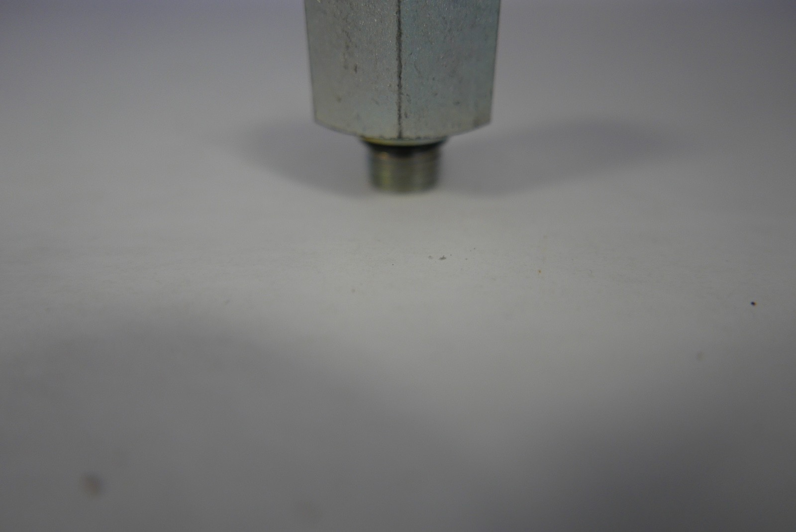 8-6 090156C Hydraulic Fitting 3/8 Male ORING JIC X 1/2