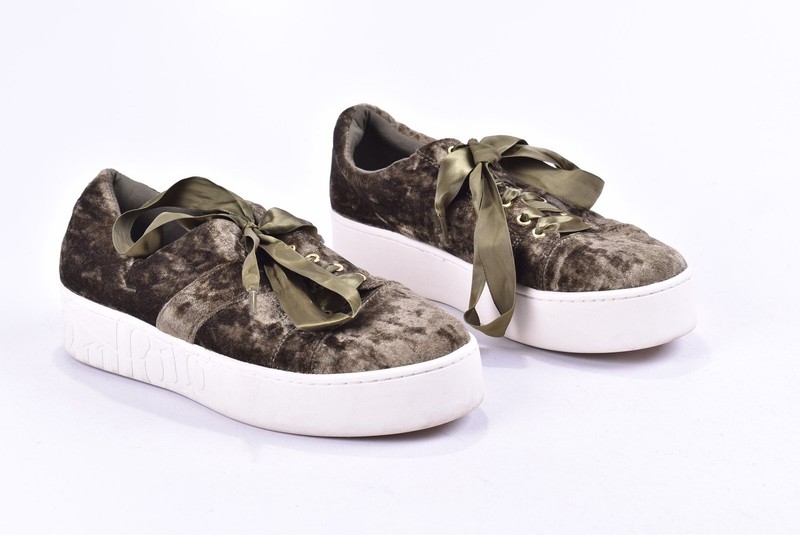 Buffalo  Damen Halbschuhe Freizeitschuhe  Eur 39 Nr. 23-J 431