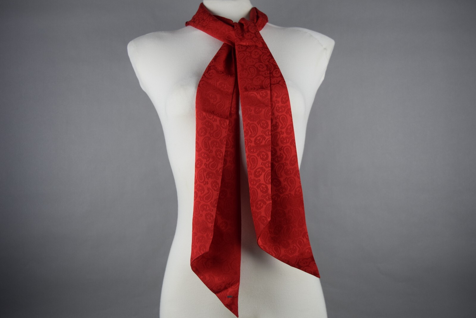 【 VINTAGE 】 Silk Lavaliere Scarf NWT! Authentic YSL Saint Laurent Lavalliere 100% Silk Scarf