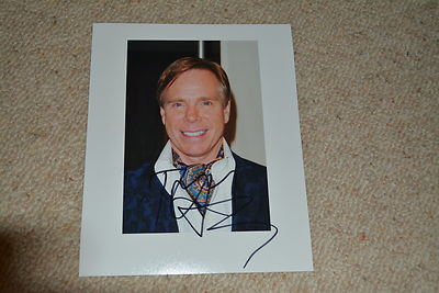 TOMMY HILFIGER  signed Autogramm In Person 20x25 cm MODEDESIGNER