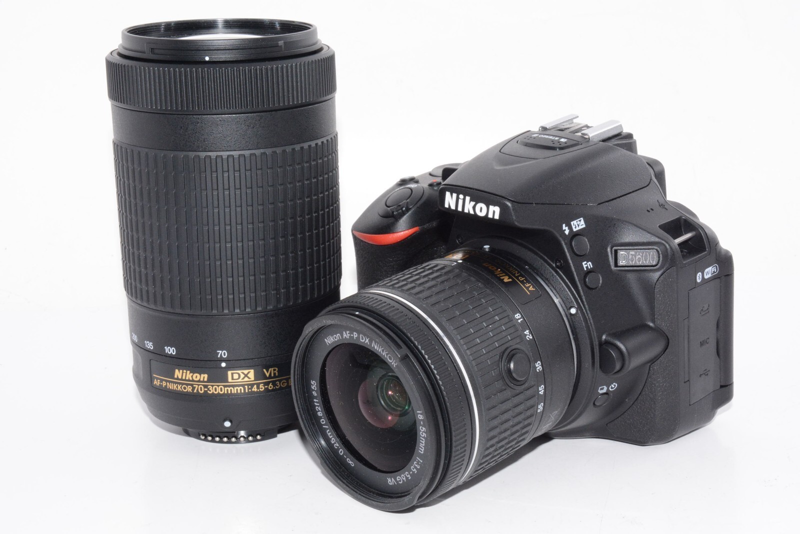 ☆美品【NIKON】D5600 + 18-55mm + 70-300mm Amazon.com : Nikon D5600 24.2MP DSLR Camera with 18-55mm VR