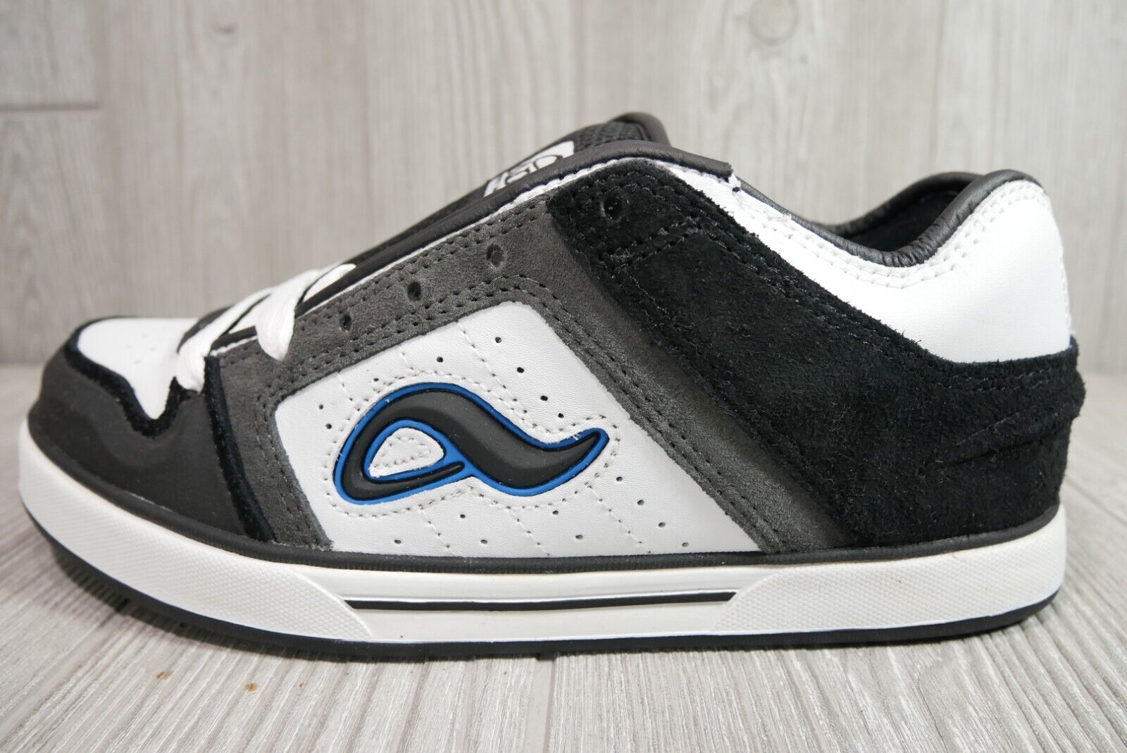 New Rare NIB Adio Kenny Anderson V2 Black Skate Shoes Mens New Rare NIB Adio Kenny Anderson V2 Black Skate Shoes Mens