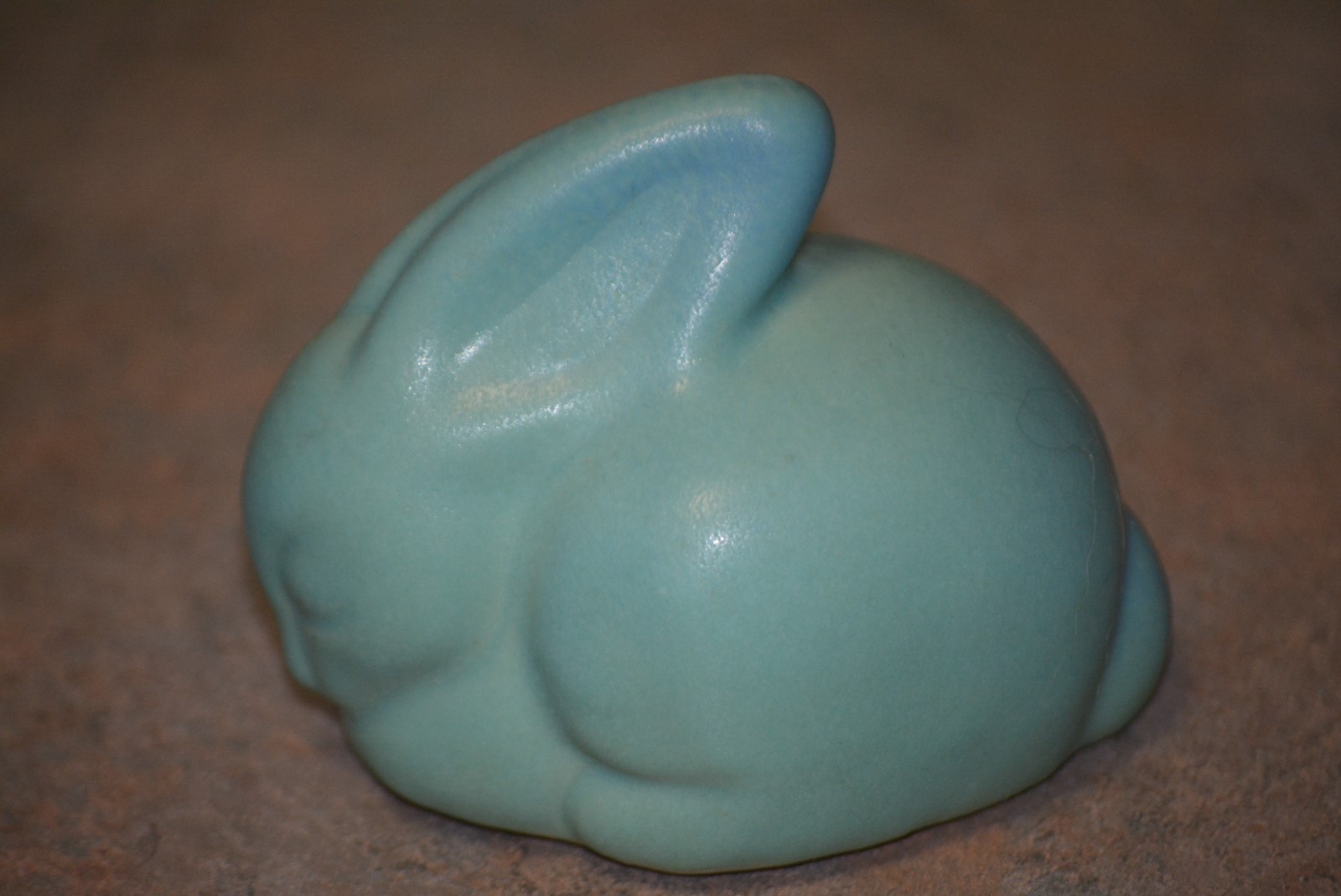 VAN BRIGGLE FIGURAL RABBIT TEAL GREEN  3 1/2