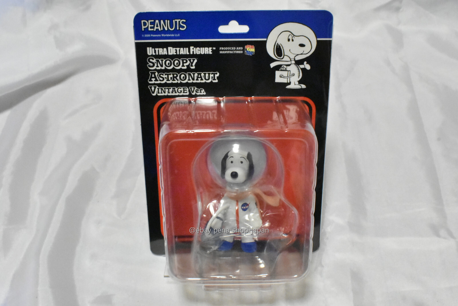 Medicom Toy Peanuts Astronaut Snoopy Vintage Ver. Ultra Detail Figure Series 4 Medicom Toy Peanuts Astronaut Snoopy Vintage Ver. Ultra Detail Figure Series 4