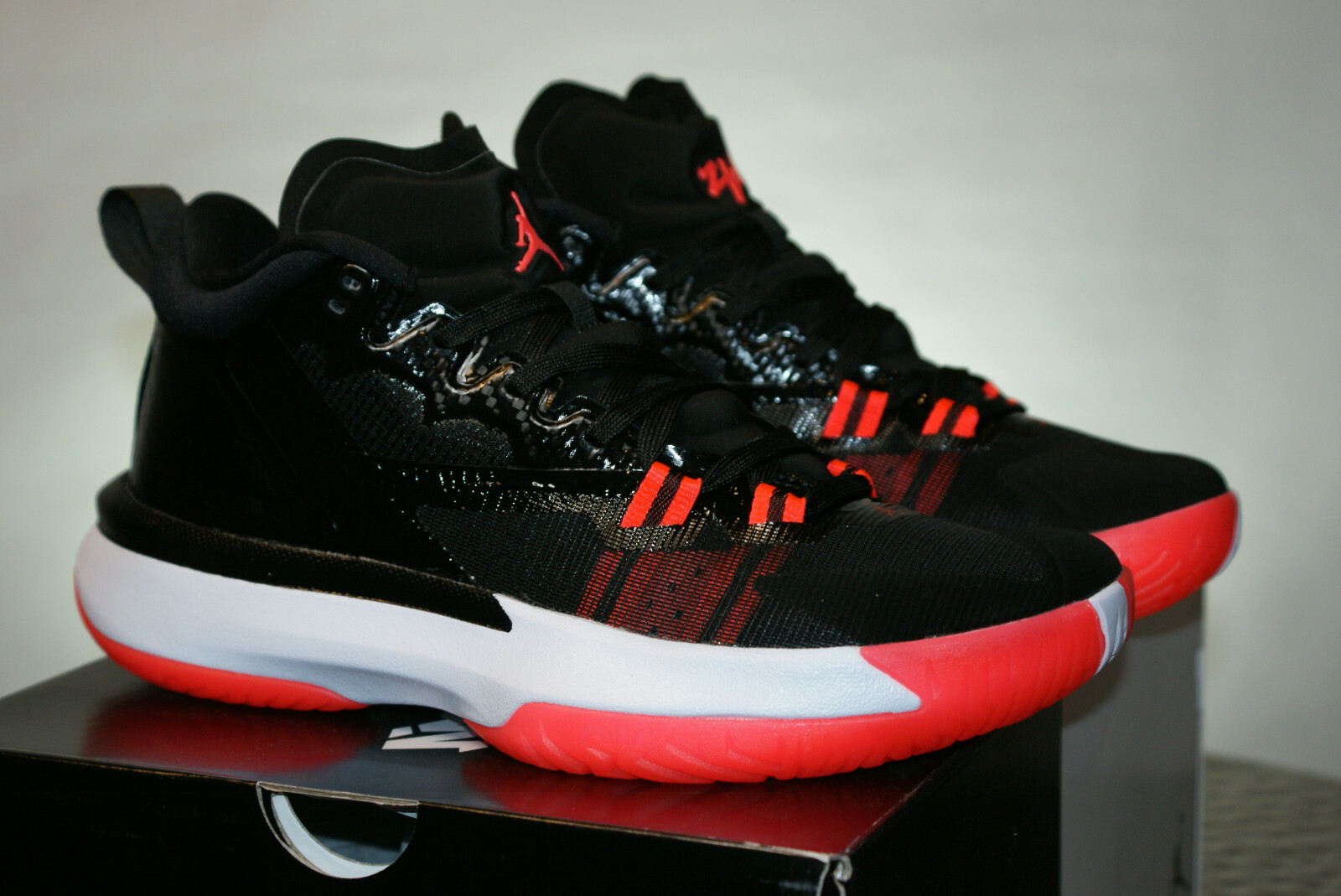 Jordan : JORDAN ZION 1 / Youth - Men's Size 7/ Women's Size