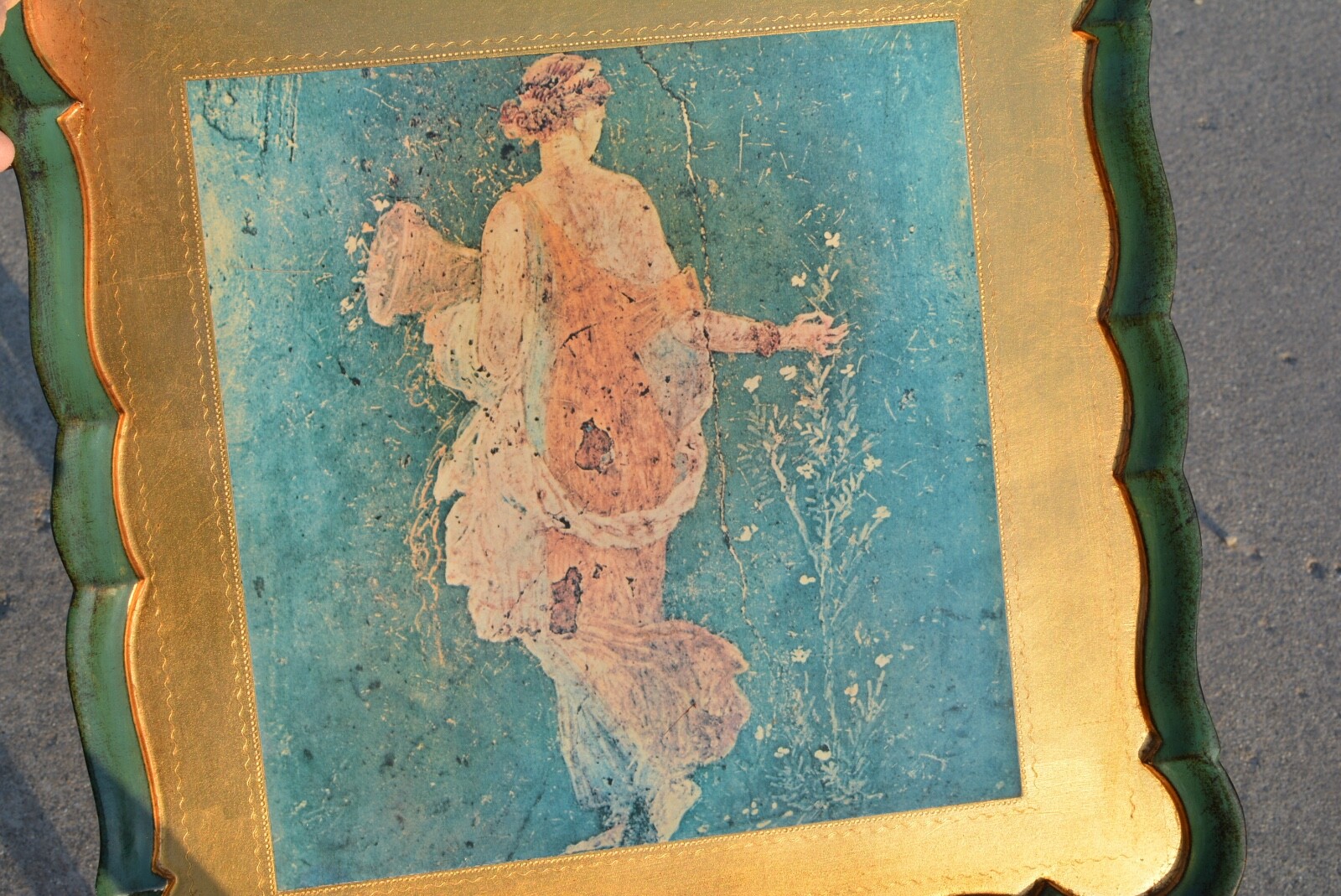 Neiman Marcus Florentine Giltwood Gold Italy Flora Pompeii Fresco Accent Table