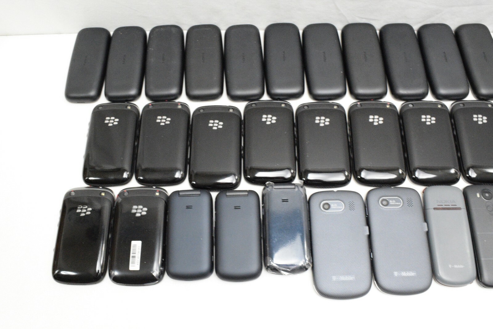 LOT OF 42 CELLPHONES ASSORTED BRANDS *UNTESTED* Nokia BlackBerry & More -#1614