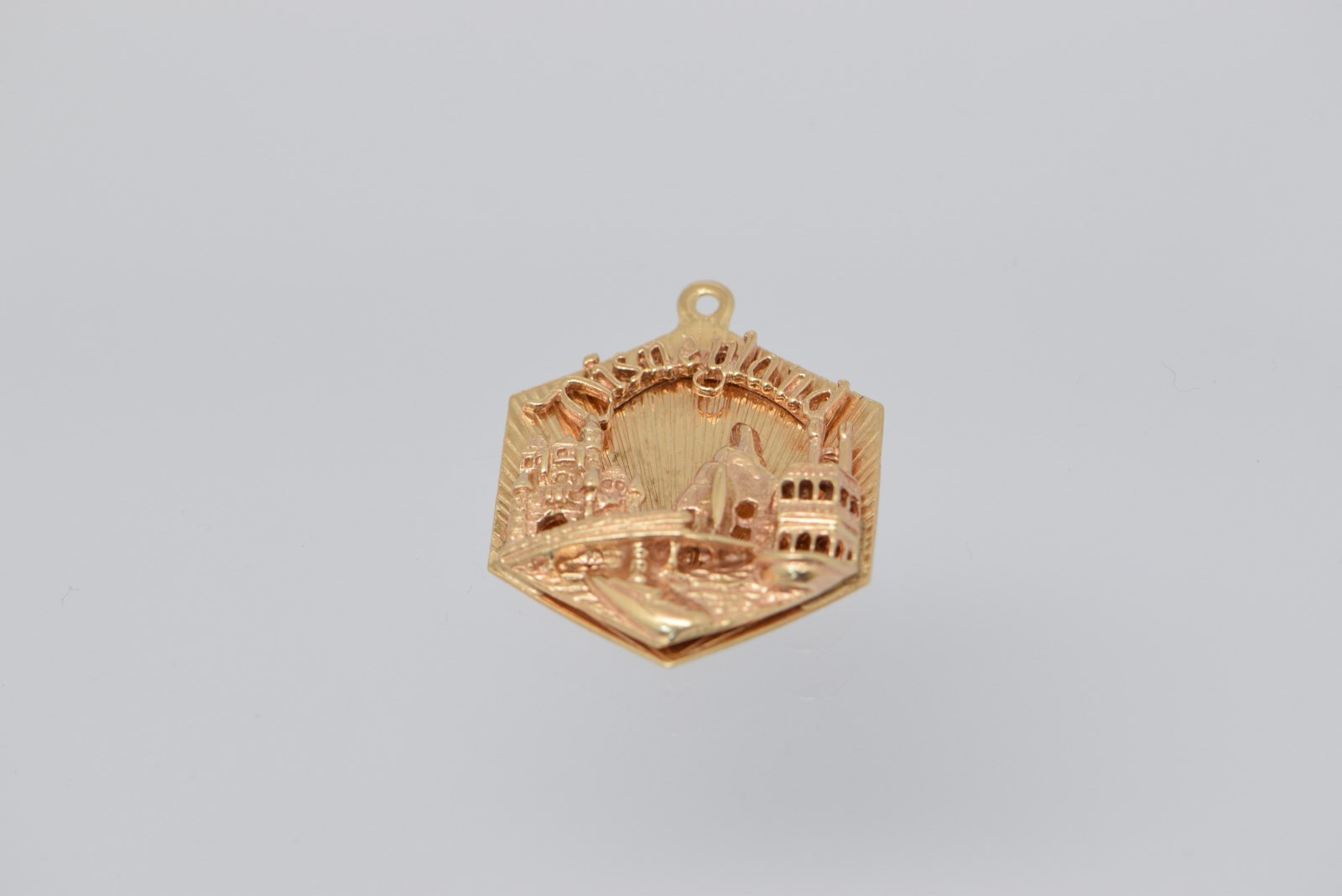 14K YG DISNEYLAND 3-D Souvenir Charm/Pendant Yellow Gold WALT DISNEY PROD