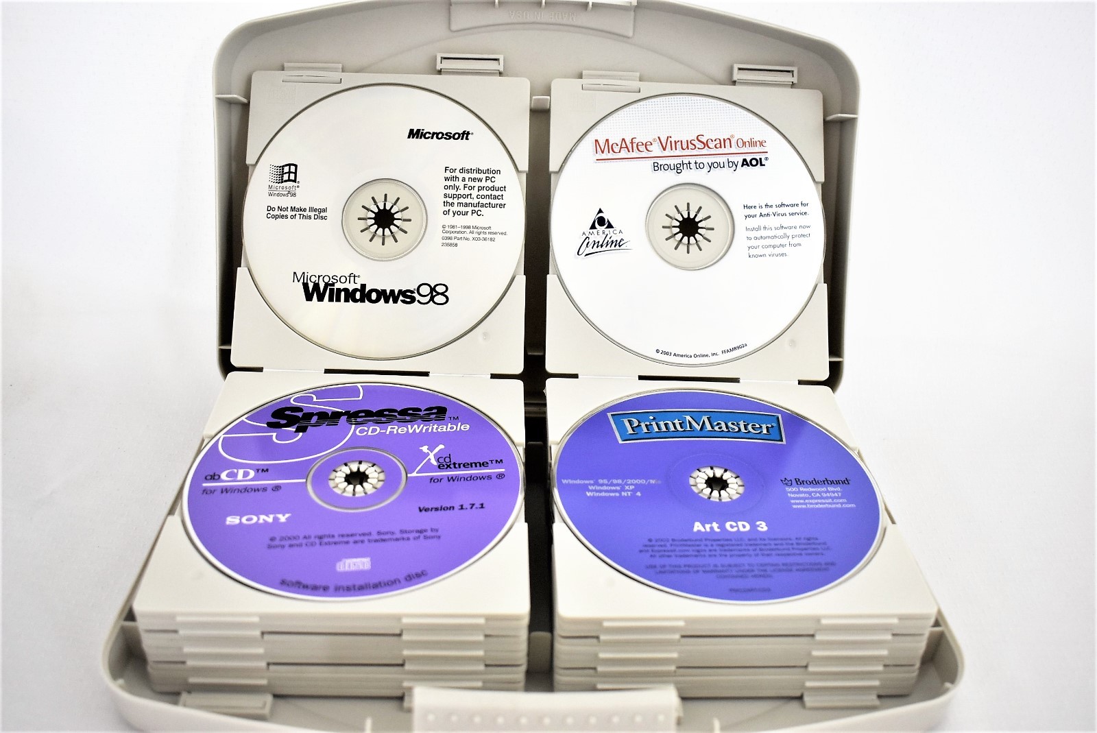 Lot of 24 Window Software w/Case   Snappy, Travel Map, PrintMaster Gold, Yours F