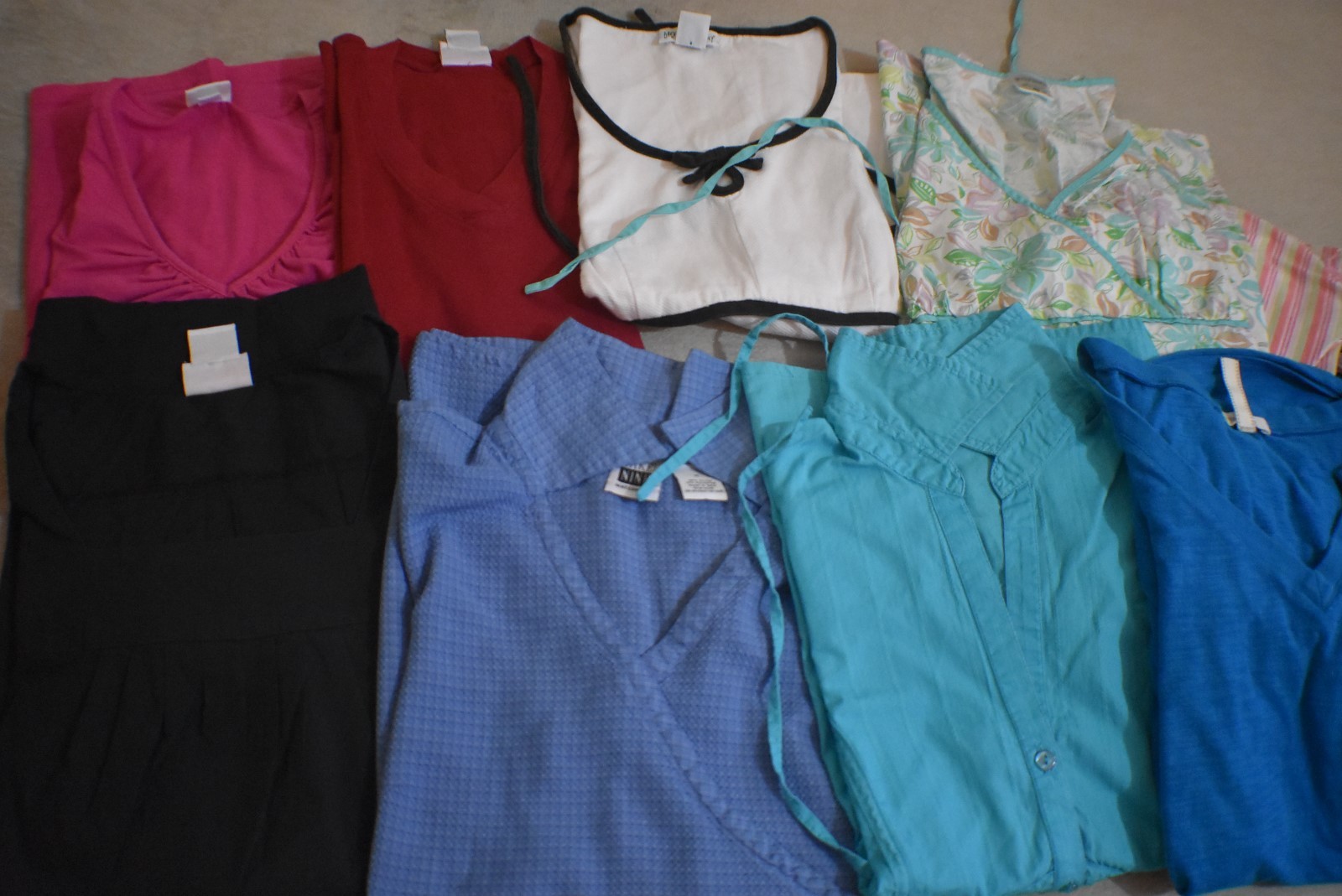 LOT OF 48 MATERNITY CLOTHES M Medium Summer Fall