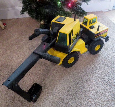 Tonka Mighty Diesel Excavator Backhoe Steel Truck Load 1210 XMB-975
