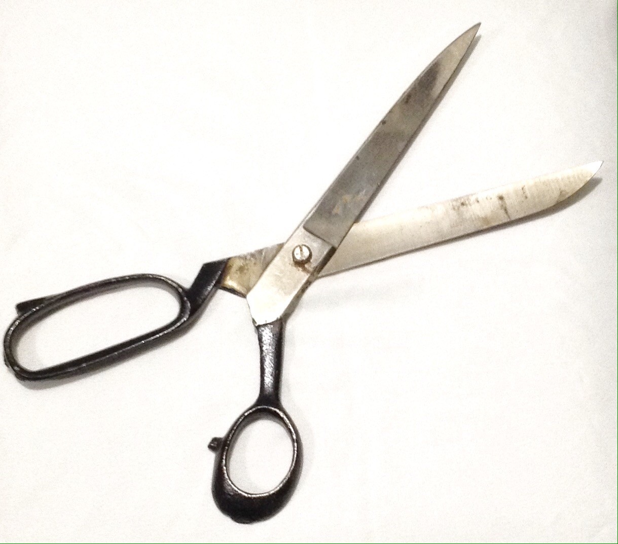 Vintage Collectible Black Shears Sewing Scissors Tool