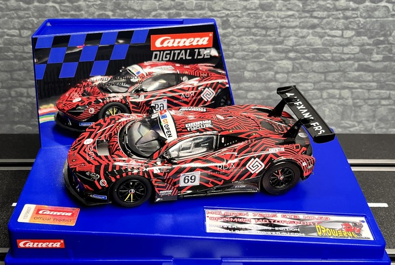 CarreraÂ® Digital 132 Tuning Version Mclaren 720s Gt3 #69 Mehr Speed + Grip!