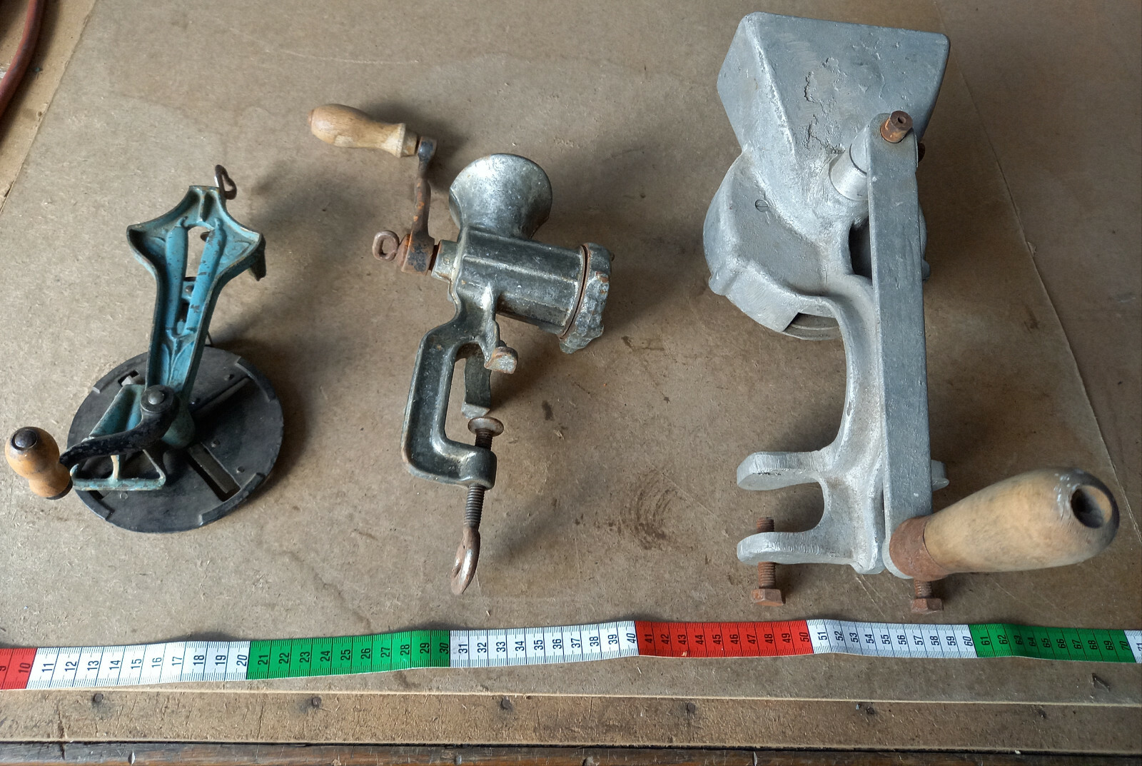 Konvolut alte Küchenmühle, Bohnen, Gewürze, Fleischwolf, incl. Mwst.
