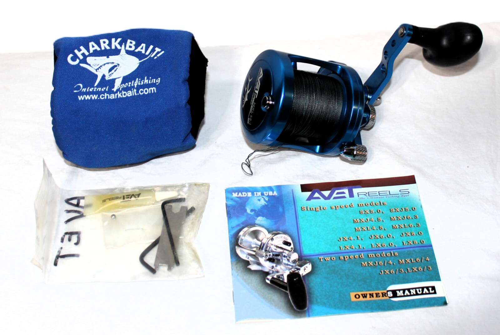 Avet MXL5.8 G2 MC Cast Single Speed Lever Drag Reel Right Handed Blue MXL5.8R