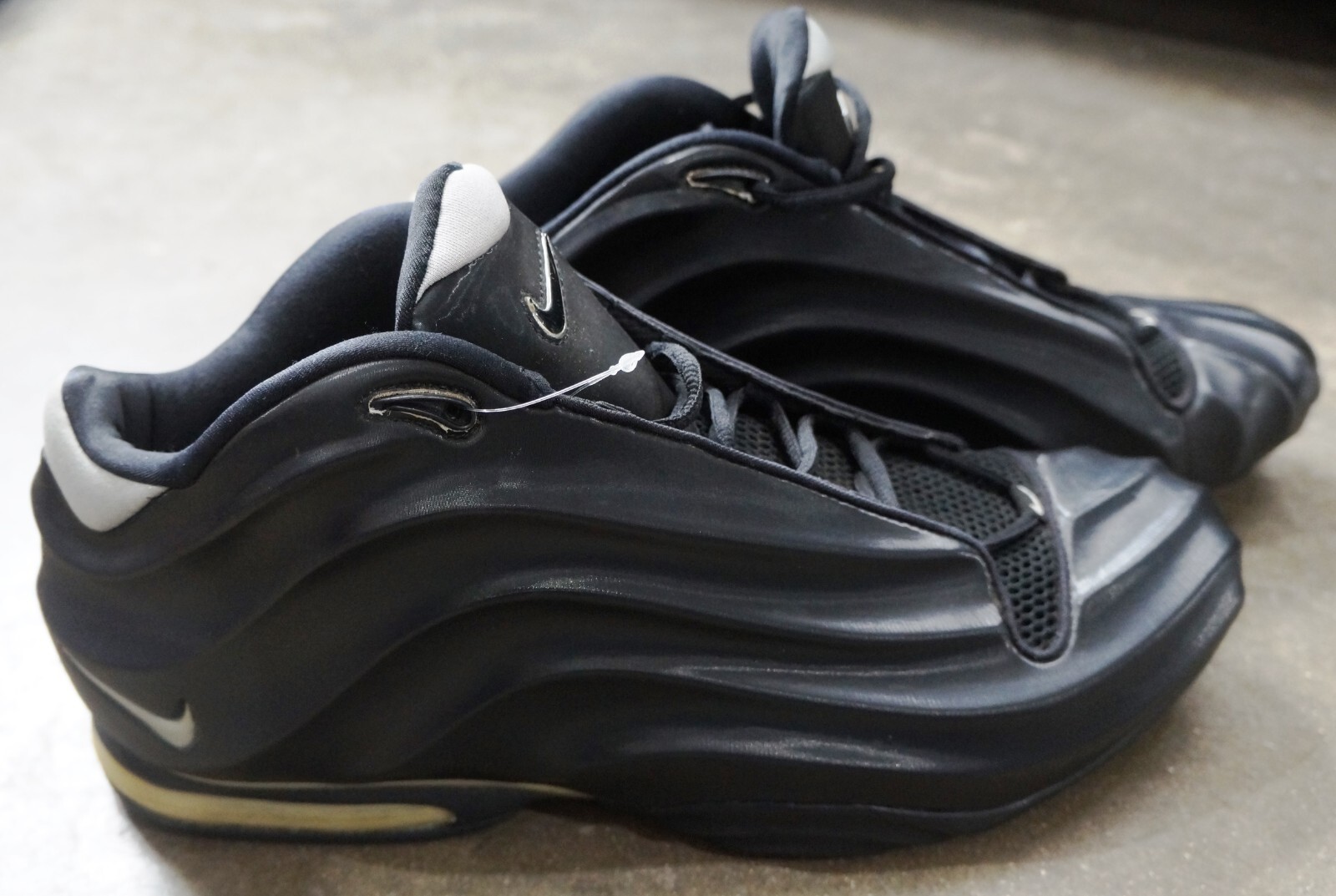 nike air force 1 with red tick