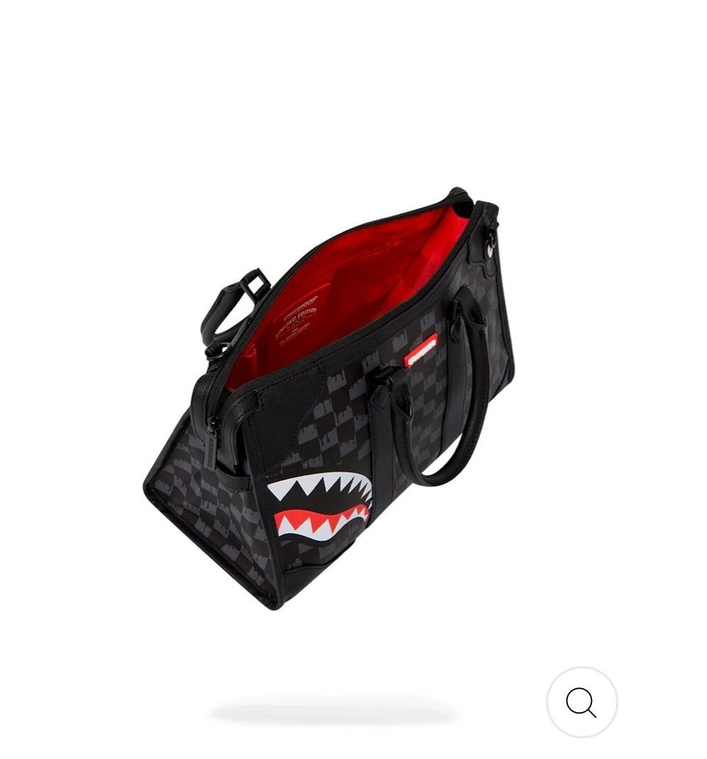 【SPRAYGROUND】Drip Check Shark ショルダーバッグ 関税送料込 Sprayground Drip Check Shark Belt Bag | Black | FARFETCH