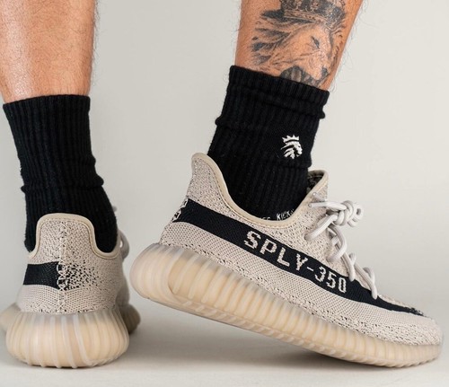靴 adidas YEEZY BOOST 350 V2Oreo\" Size 11 - adidas Yeezy Boost 350 V2 Oreo Brand New! Retro 1
