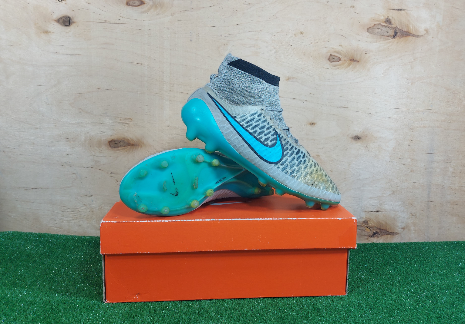 magista grey and blue