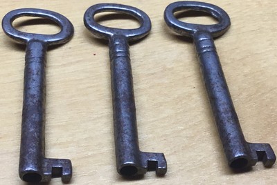 Vintage 2-inch Skeleton Keys (3) For Grandfather Clock/Curio Cabinet?