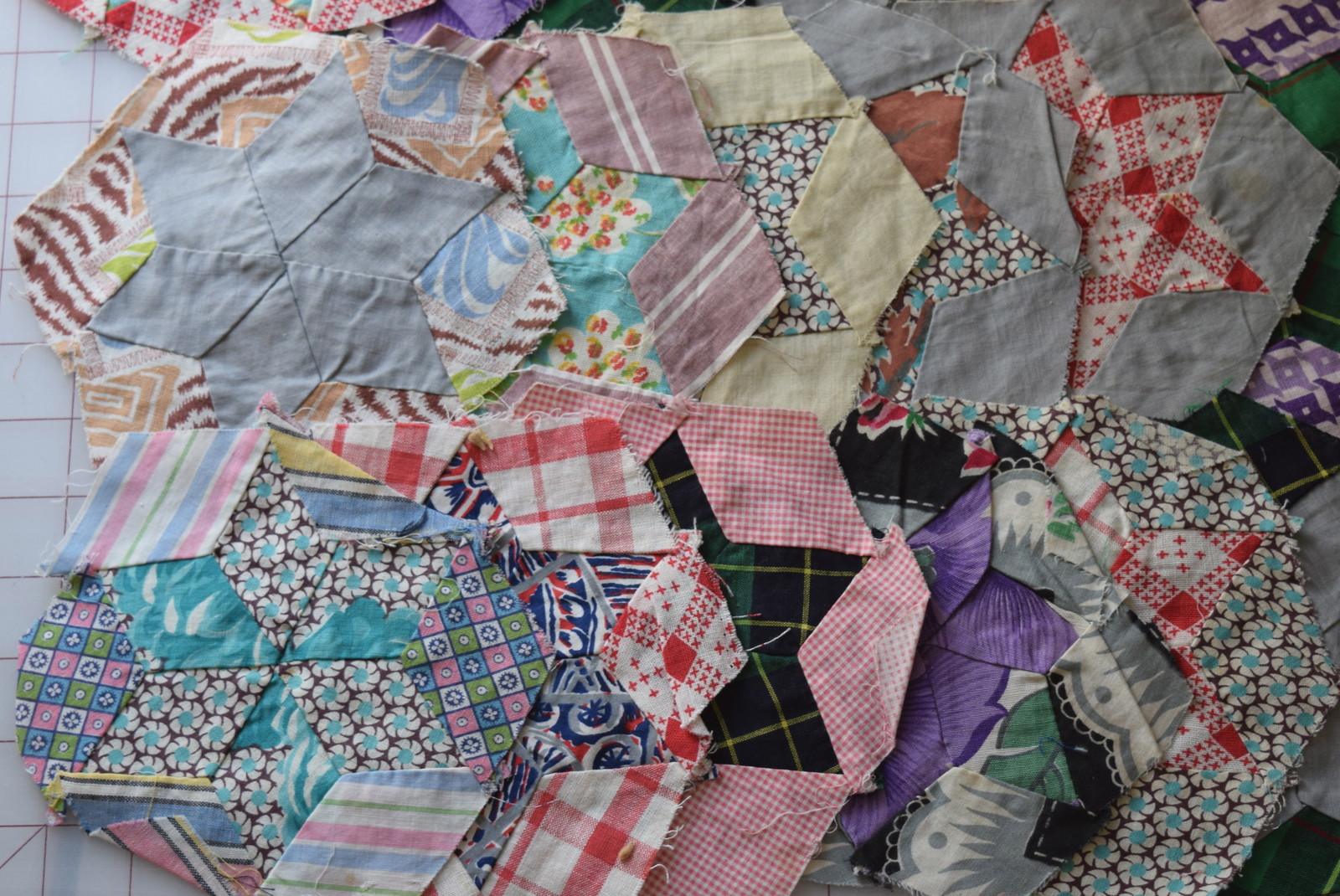 36 1930-40 Hexagon 6 point Star quilt blocks, Feed sack fabrics!