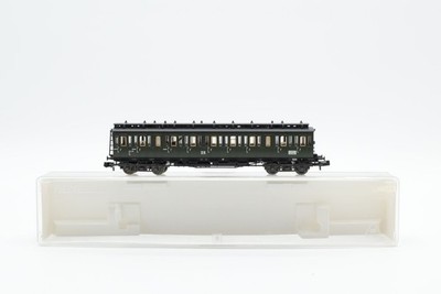 Fleischmann N 8786K Abteilwagen mit Zugschlußscheiben B4 420 DR