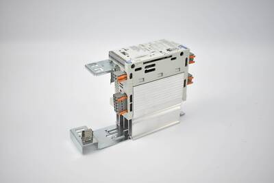 Lenze 8200 vector Frequenzumrichter E83EV251_2C ( 00490410 ) E83EV251S2C
