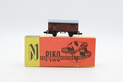 Piko N 5/4126/010 Gedeckter Güterwagen DR