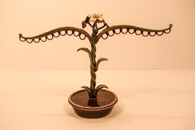 OLIVIA RIEGEL Crystal & Enamel Dogwood Blossom Earring Stand