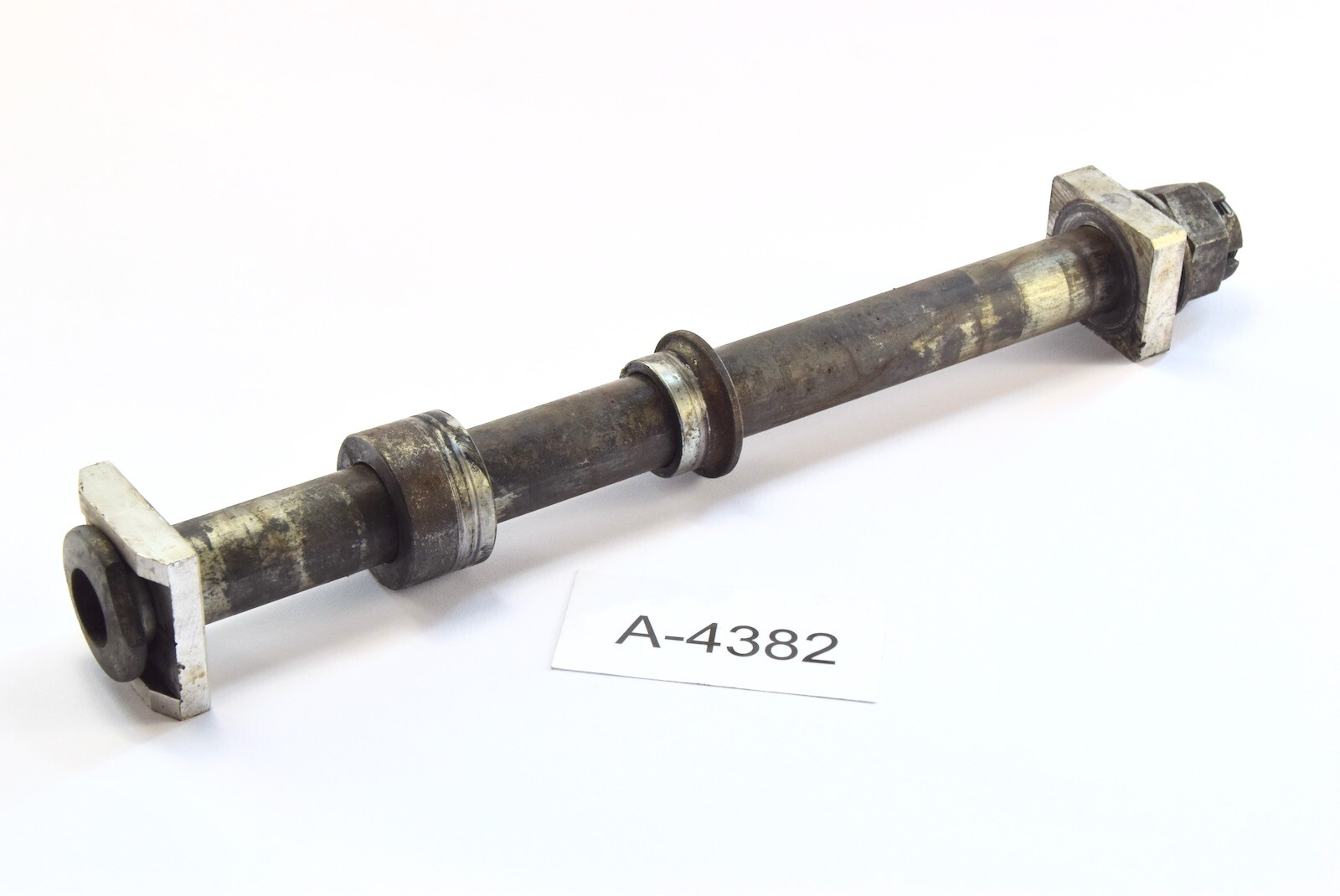 Kawasaki Ninja ZX-6R ZX600J Bj 1999 - rear axle rear axle