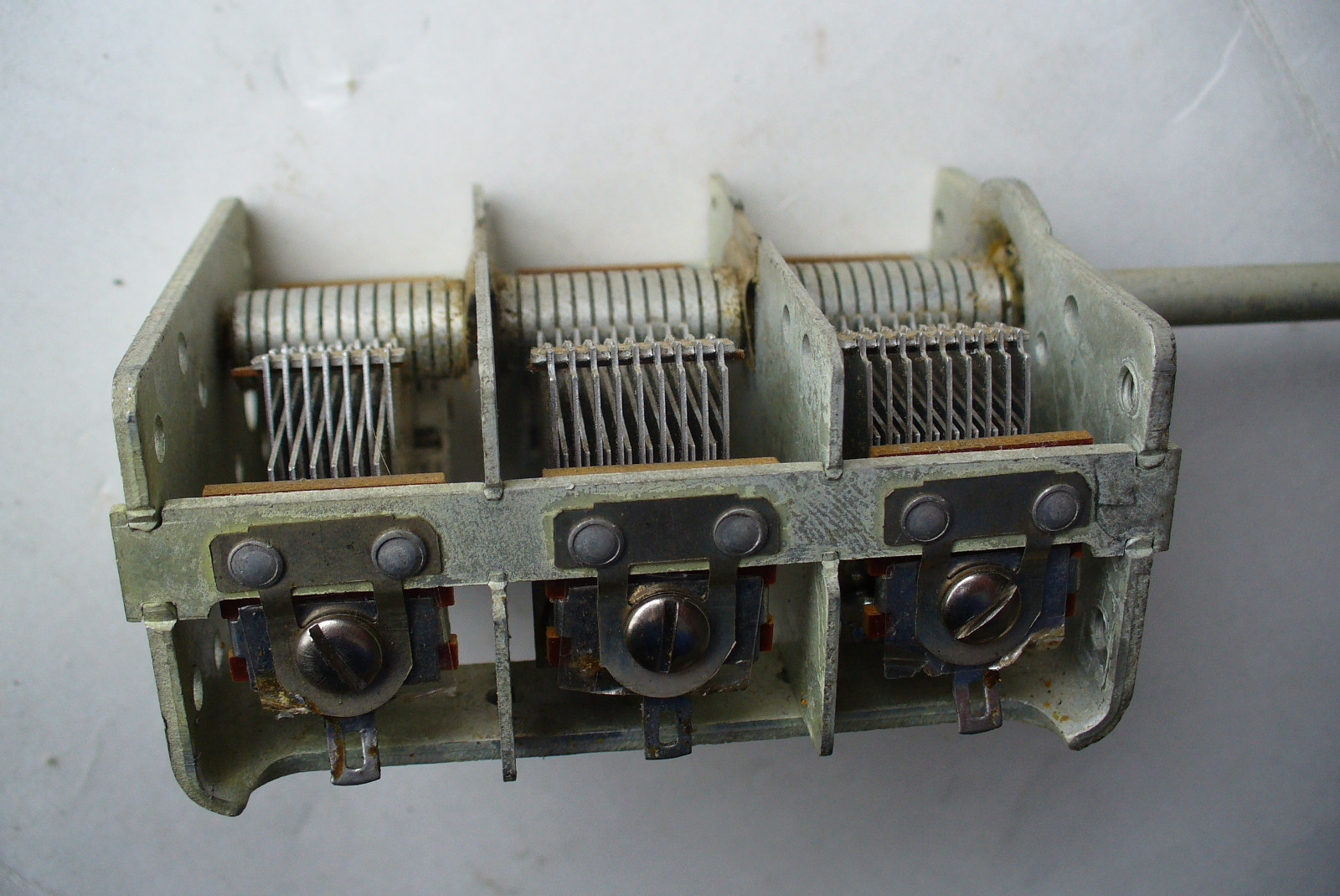 vintage radio tuner 19110  03019381