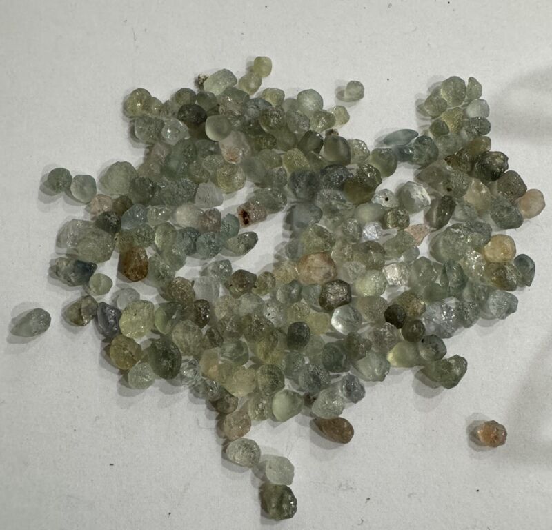 Montana Sapphire Rough, Mixed Colors, Approx. 100cts., Untreated