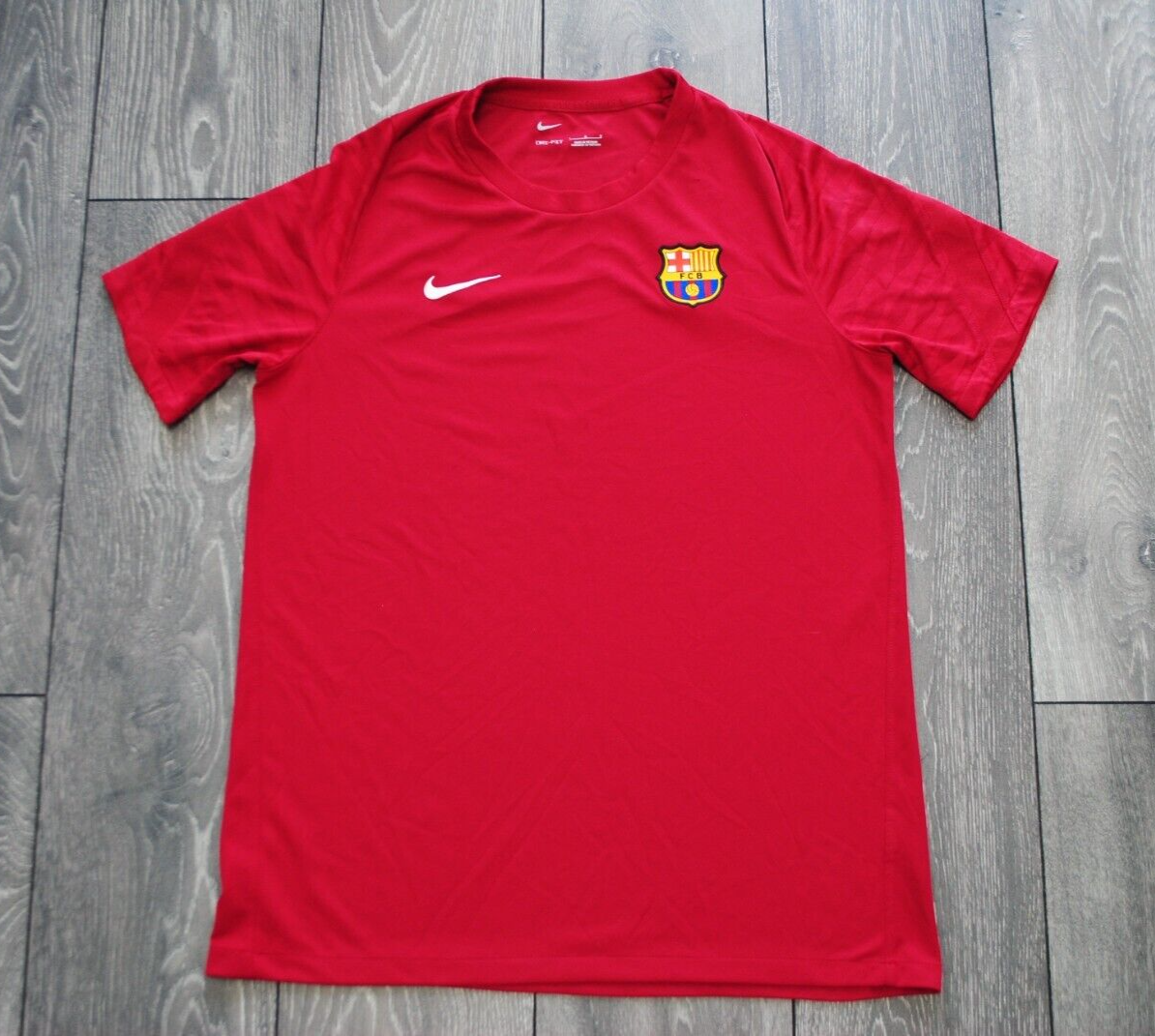 Nike FC Barcelona シャツ M F.C. Barcelona Men's Nike Football T-Shirt. Nike ID